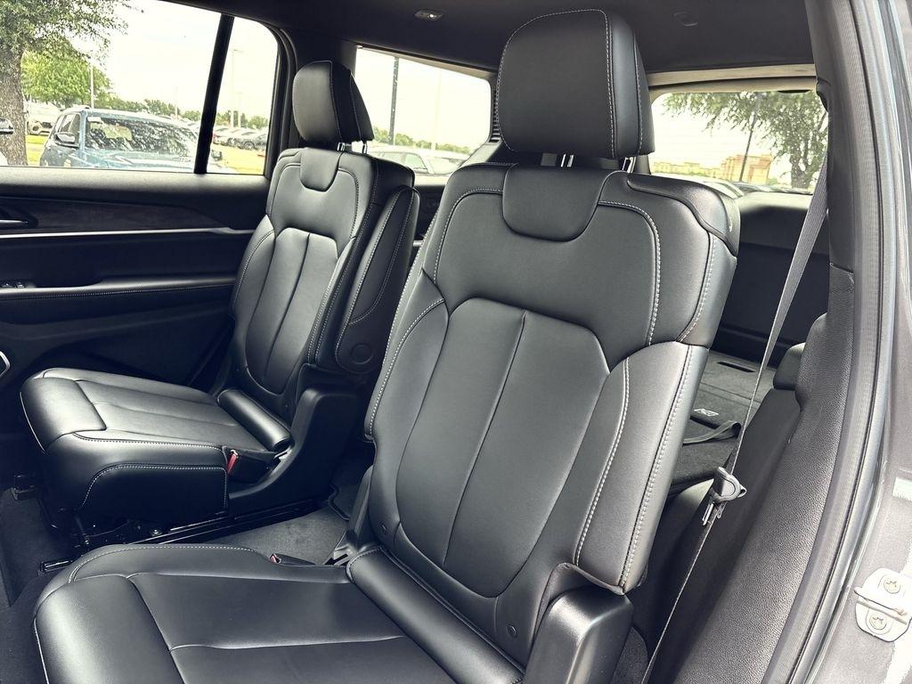 Jeep Grand Cherokee L Limited 4WD 2026