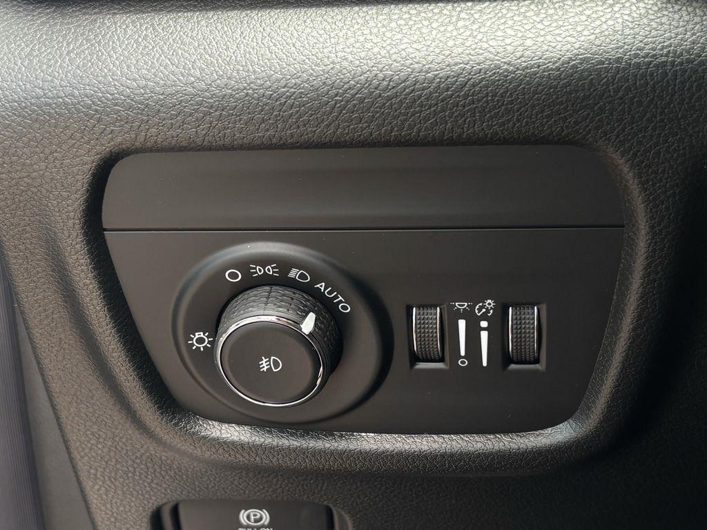 Jeep Grand Cherokee L Limited 4WD 2026