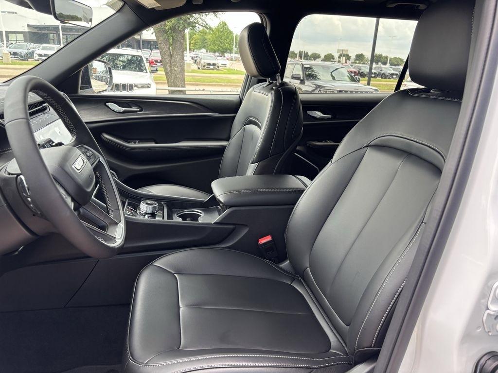 Jeep Grand Cherokee L Limited 4WD 2026