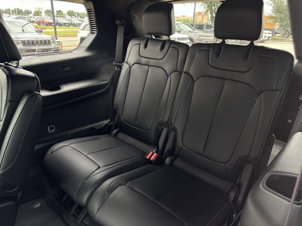 Jeep Grand Cherokee L Limited 4WD 2026
