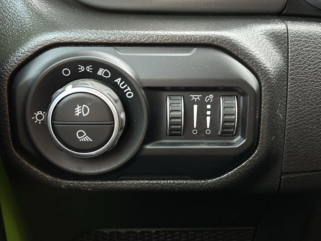 Jeep Gladiator Sport 2021