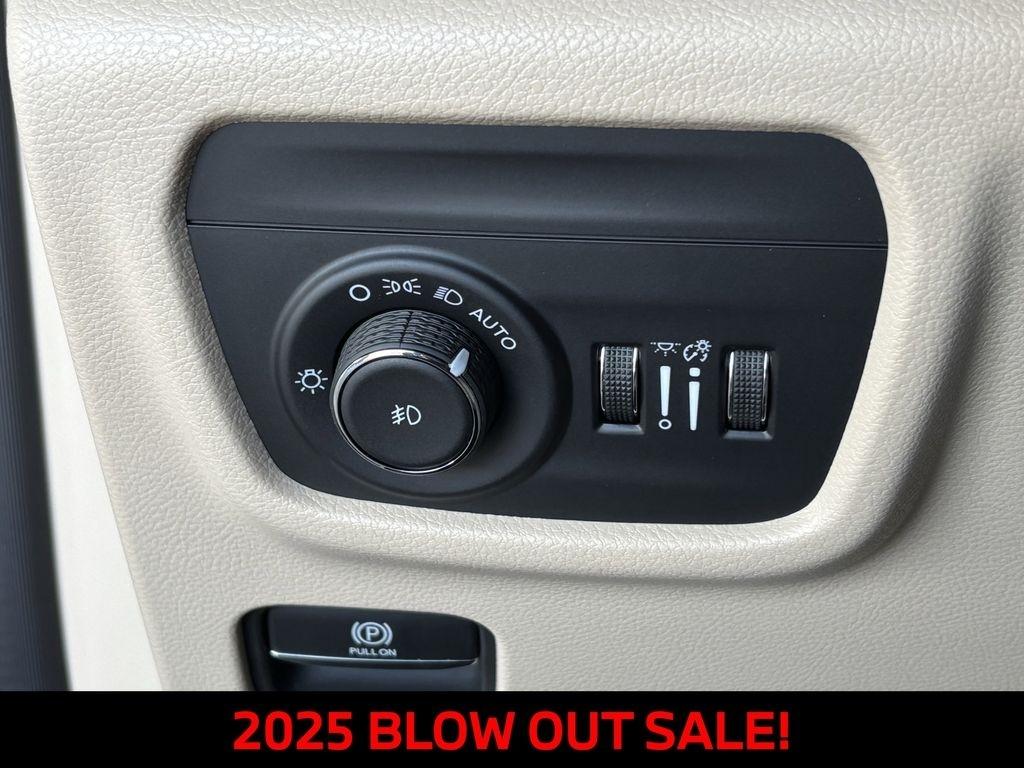 Jeep Grand Cherokee L Limited 4WD 2025