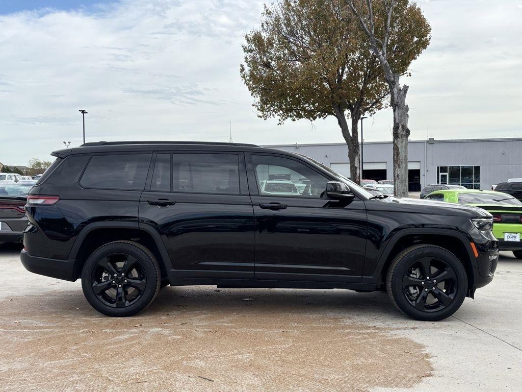 Jeep Grand Cherokee L Limited 4WD 2025