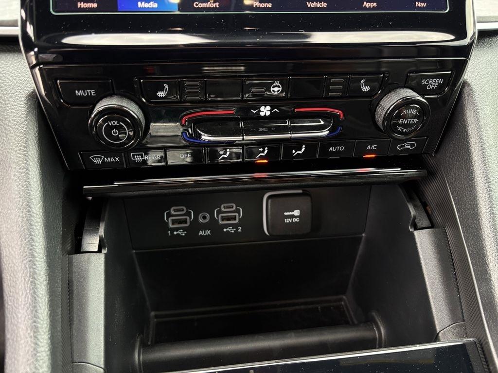 Jeep Grand Cherokee L Limited 4WD 2025