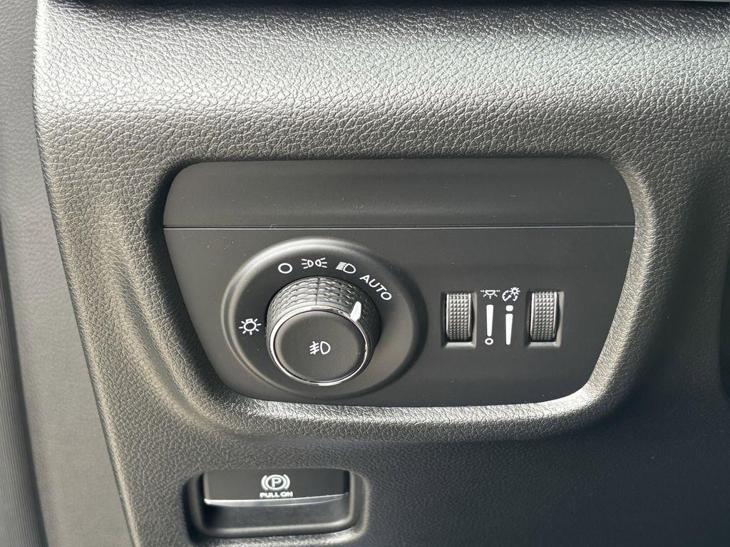 Jeep Grand Cherokee L Limited 4WD 2025