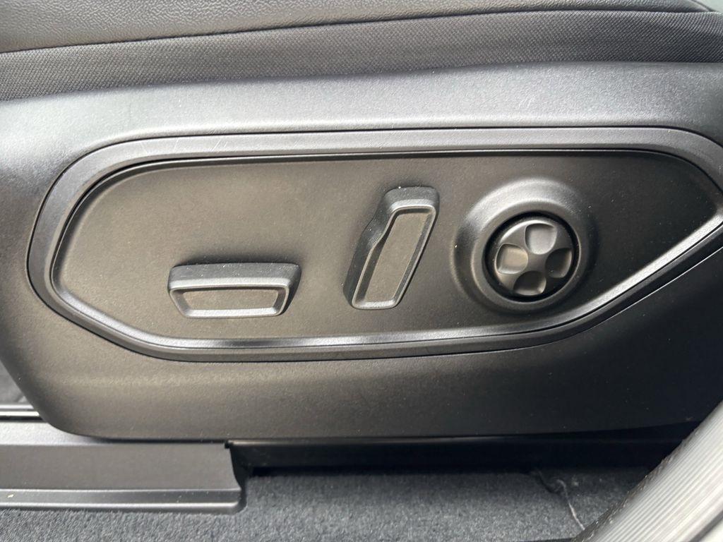 Jeep Grand Cherokee L Limited 4WD 2025