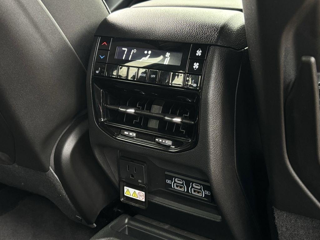 Jeep Grand Cherokee L Limited 4WD 2025