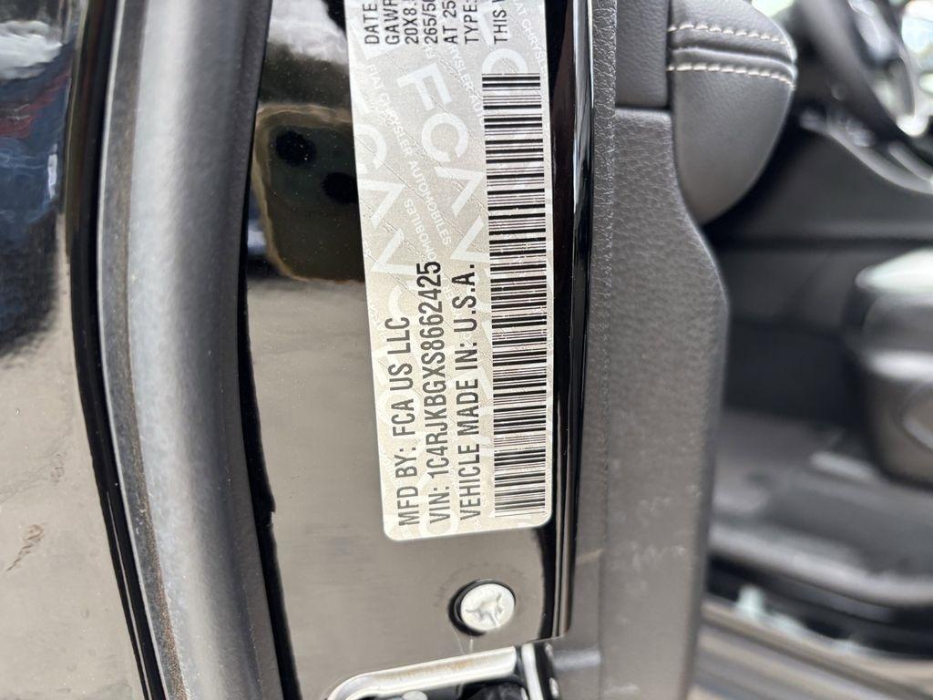 Jeep Grand Cherokee L Limited 4WD 2025