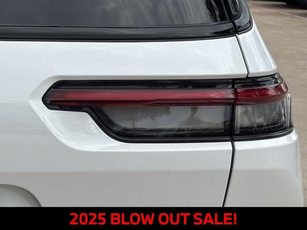 Jeep Grand Cherokee L Laredo 2025