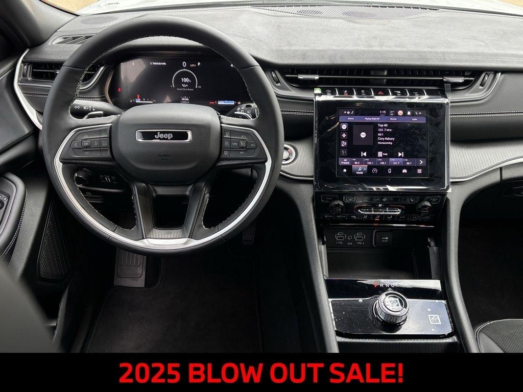 Jeep Grand Cherokee L Laredo 2025