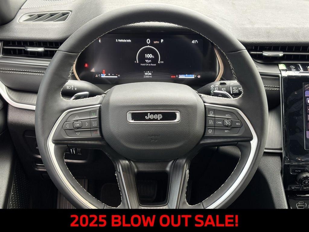 Jeep Grand Cherokee L Laredo 2025