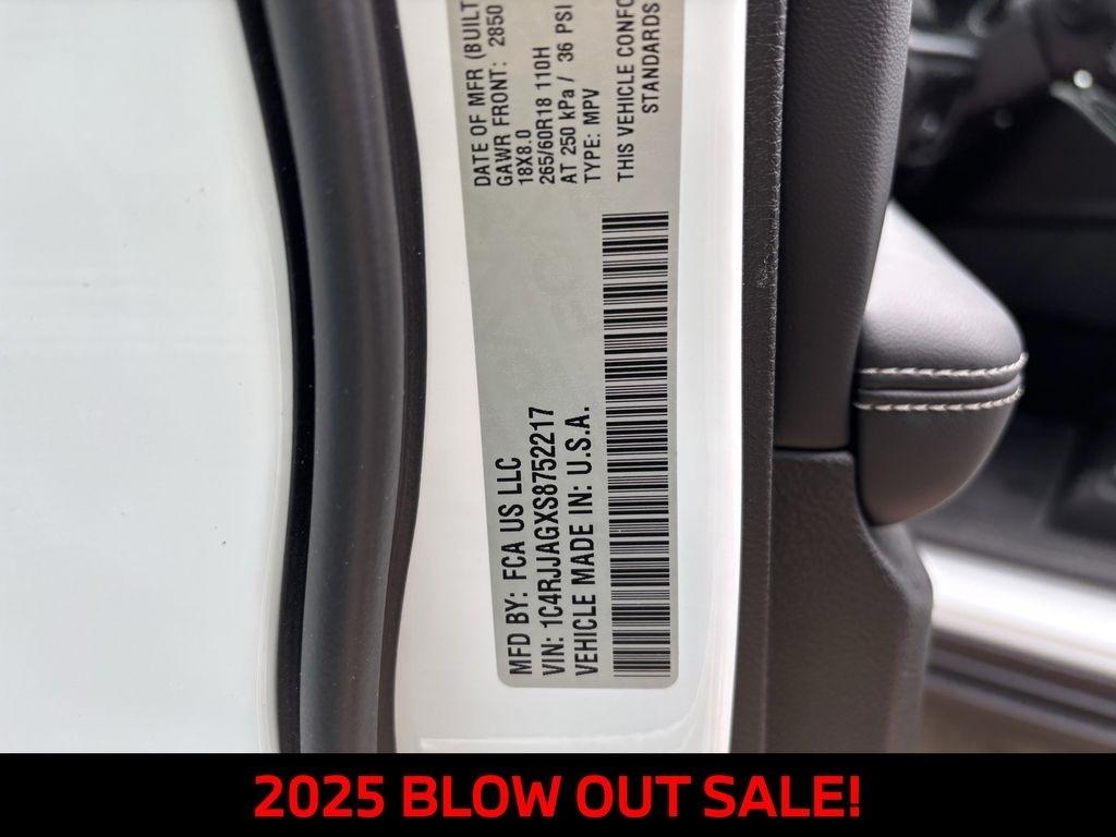 Jeep Grand Cherokee L Laredo 2025