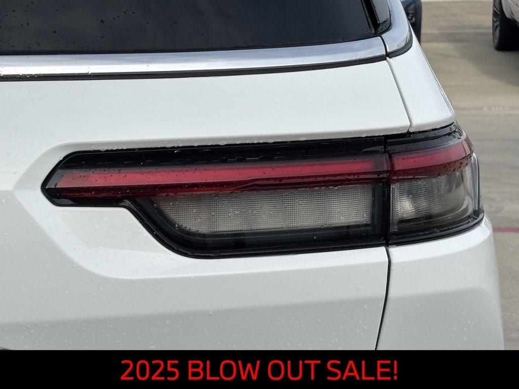 Jeep Grand Cherokee L Limited 2WD 2025