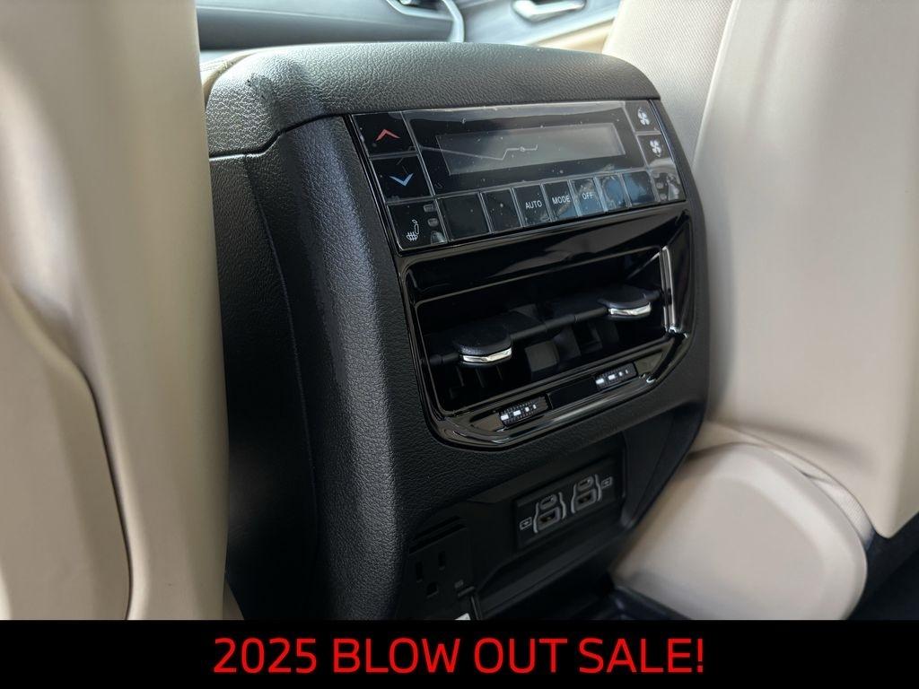 Jeep Grand Cherokee L Limited 2WD 2025