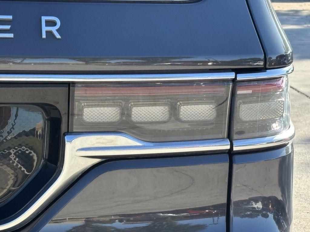 Jeep Grand Wagoneer Base 2024