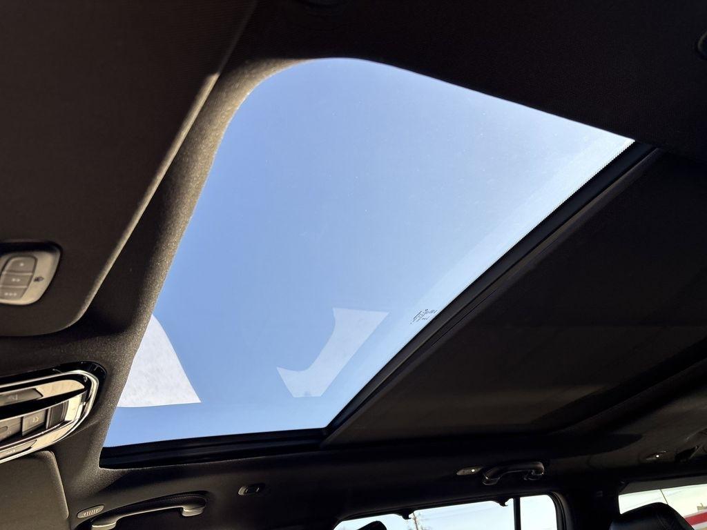 Jeep Grand Wagoneer Base 2024