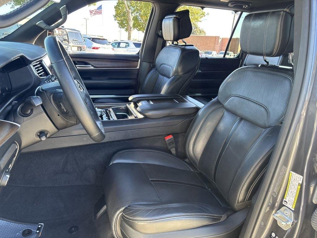 Jeep Grand Wagoneer Base 2024