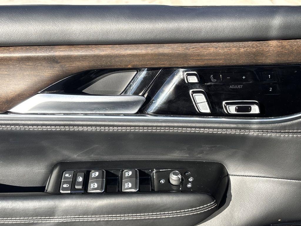 Jeep Grand Wagoneer Base 2024