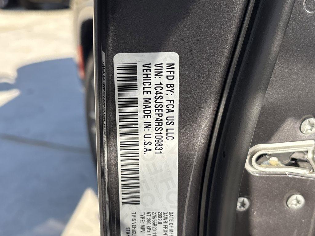 Jeep Grand Wagoneer Base 2024