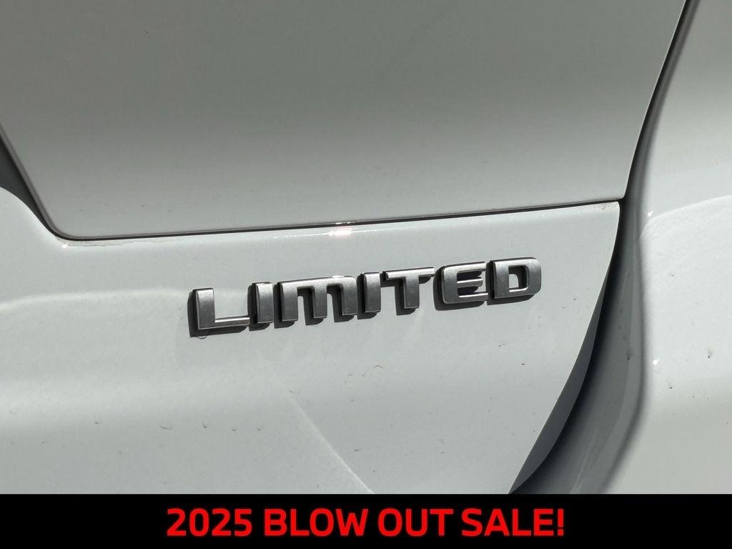 Jeep Grand Cherokee L Limited 4WD 2025