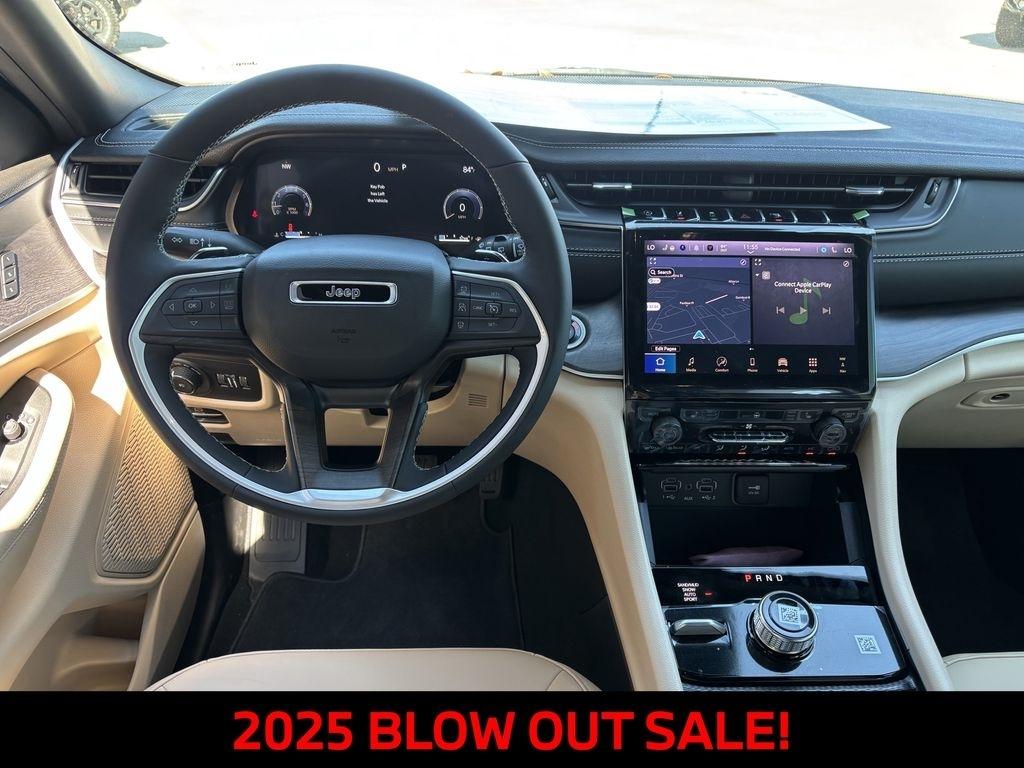 Jeep Grand Cherokee L Limited 4WD 2025