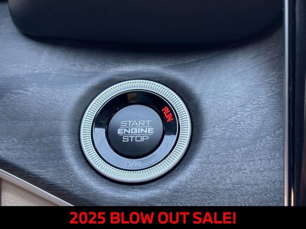 Jeep Grand Cherokee L Limited 4WD 2025