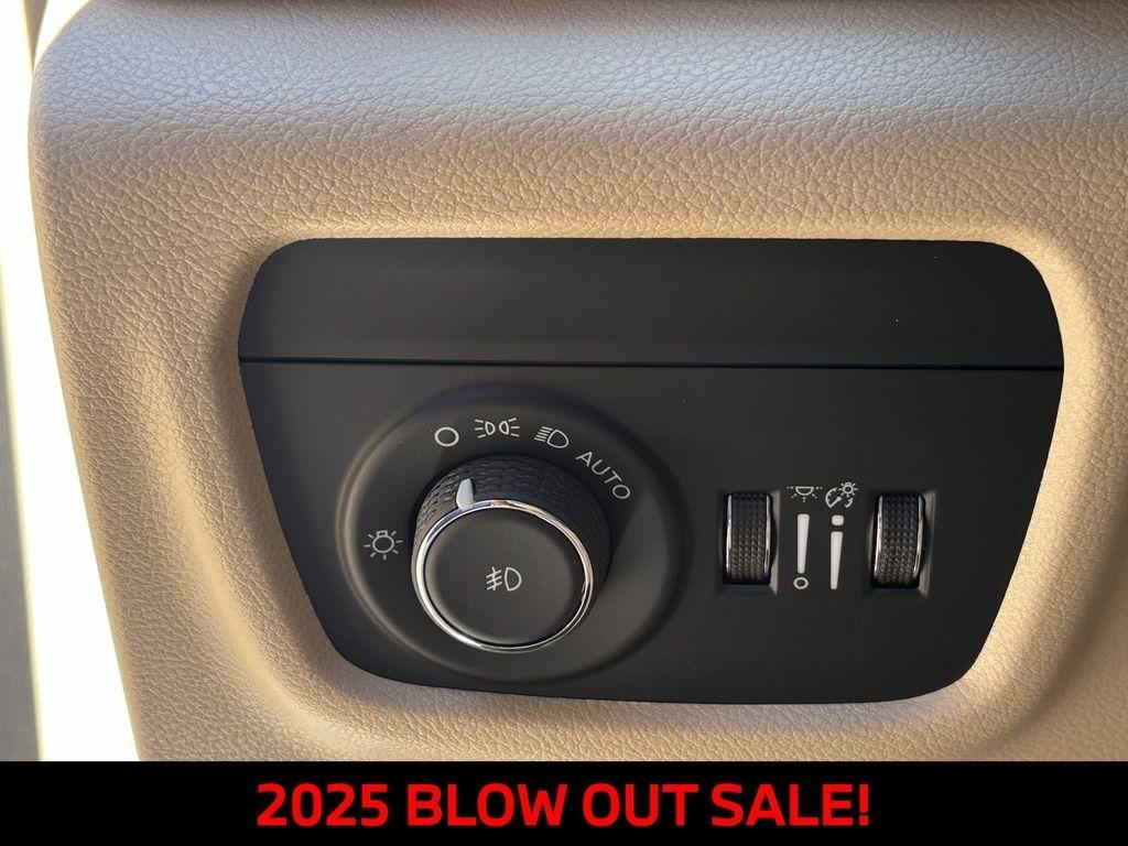 Jeep Grand Cherokee L Limited 4WD 2025