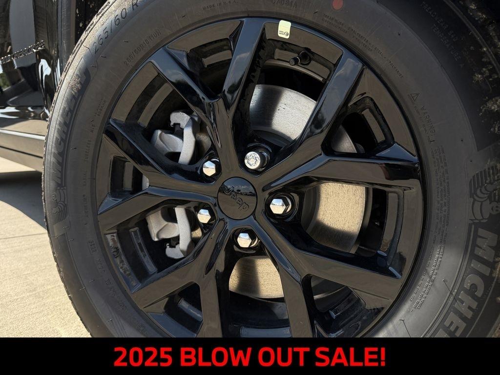 Jeep Grand Cherokee L Laredo 2025