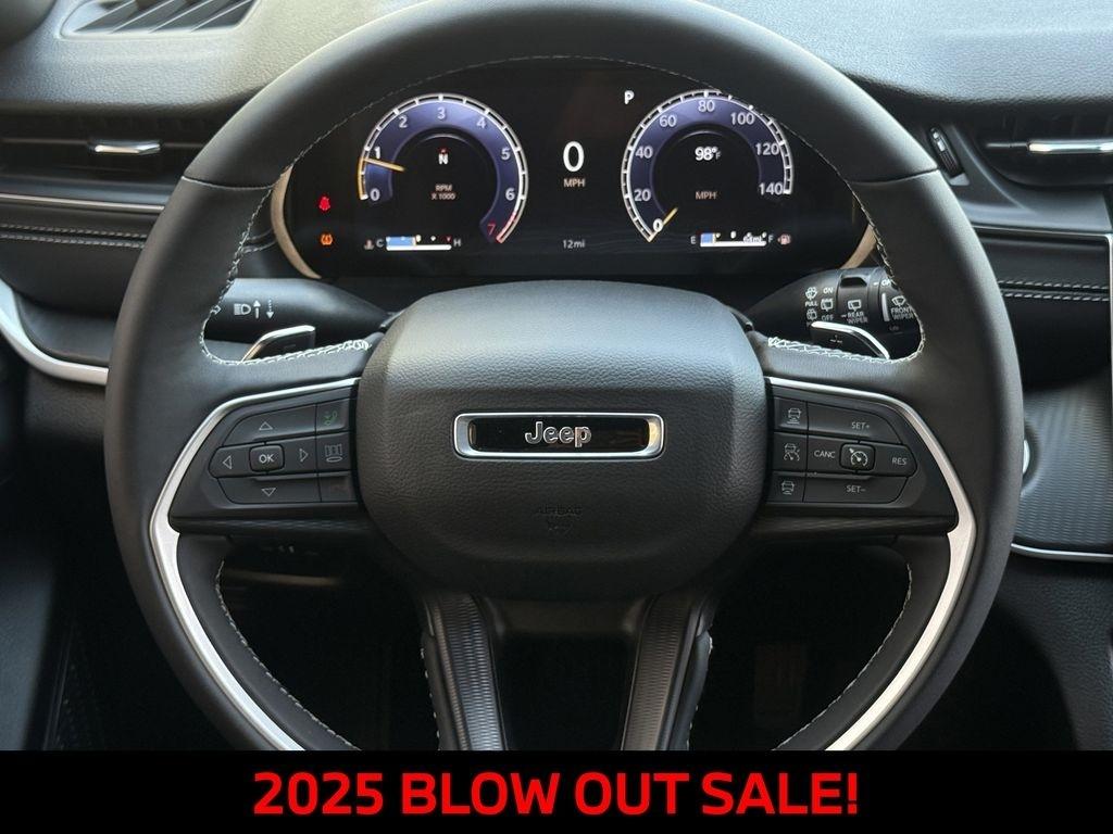 Jeep Grand Cherokee L Laredo 2025