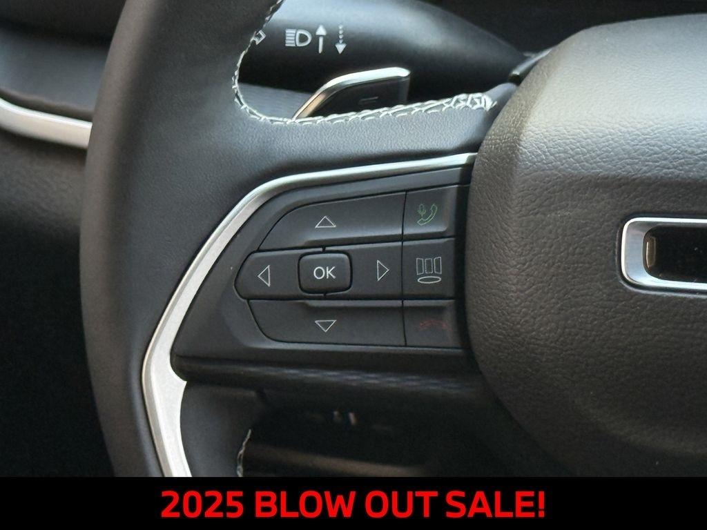 Jeep Grand Cherokee L Laredo 2025