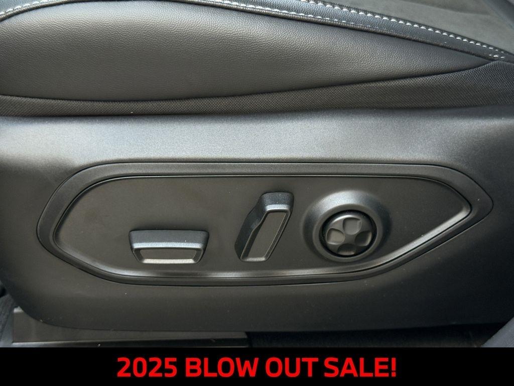 Jeep Grand Cherokee L Laredo 2025