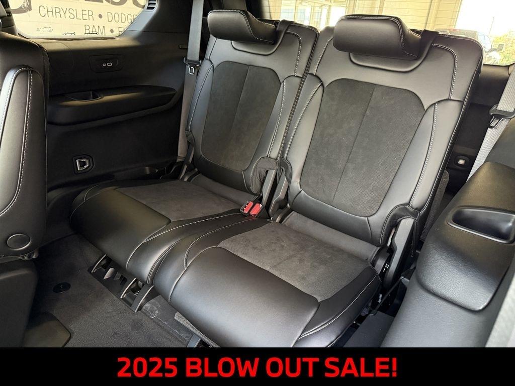 Jeep Grand Cherokee L Laredo 2025