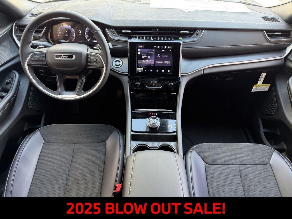 Jeep Grand Cherokee L Laredo 2025