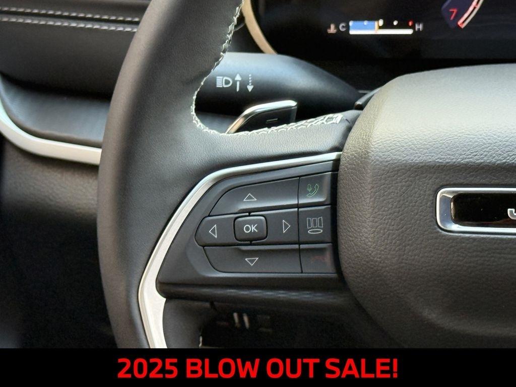 Jeep Grand Cherokee L Laredo 2025