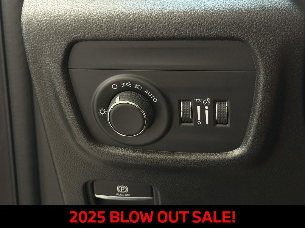 Jeep Grand Cherokee L Laredo 2025