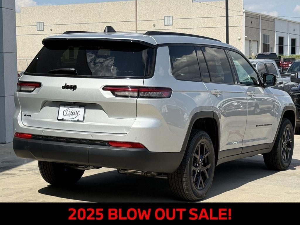 Jeep Grand Cherokee L Laredo 4WD 2025