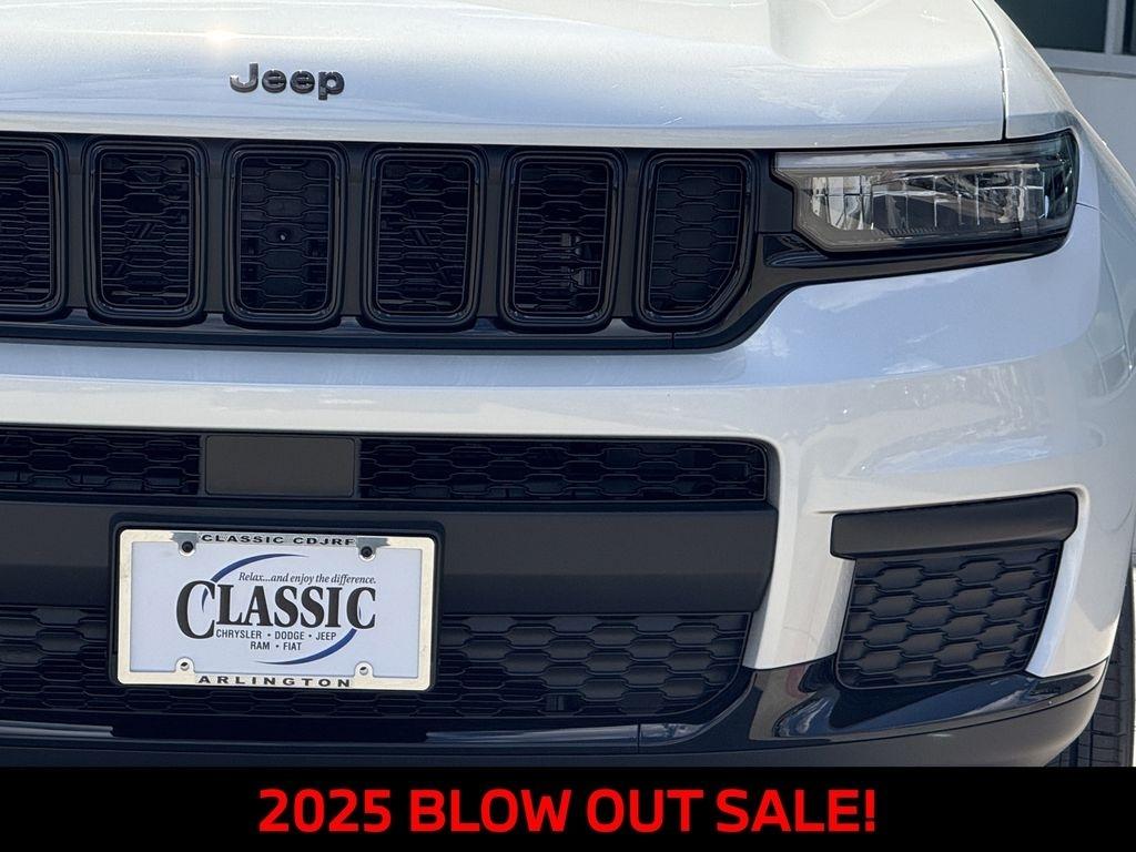 Jeep Grand Cherokee L Laredo 4WD 2025