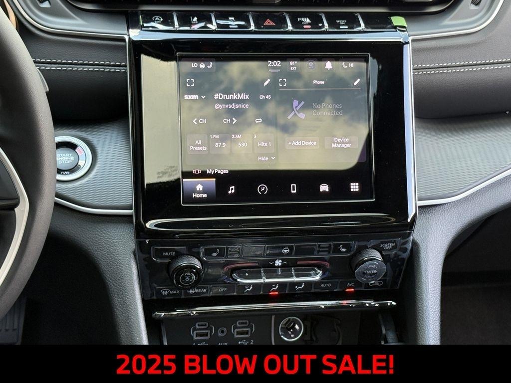 Jeep Grand Cherokee L Laredo 4WD 2025