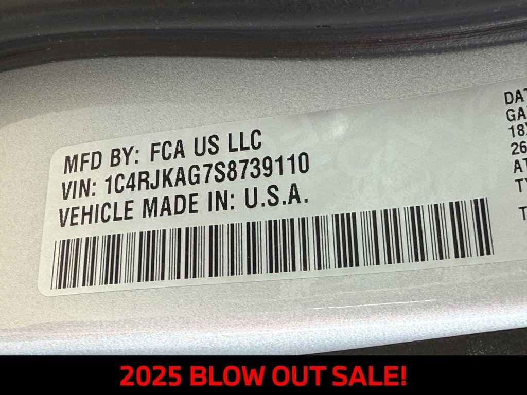 Jeep Grand Cherokee L Laredo 4WD 2025