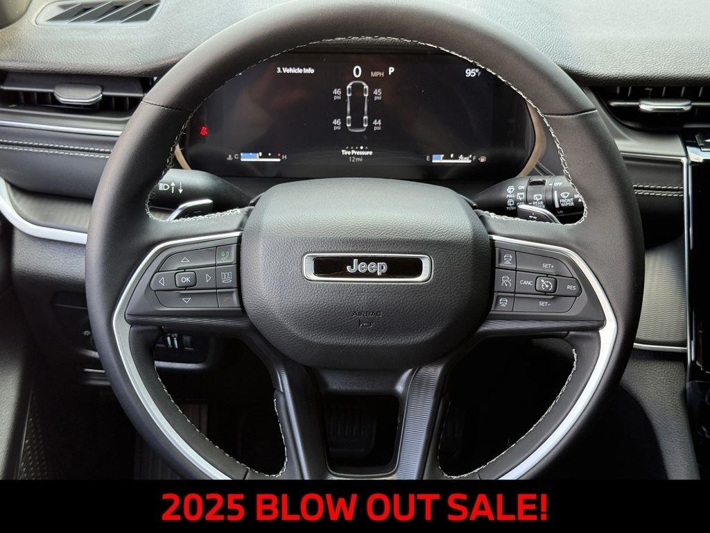 Jeep Grand Cherokee L Laredo 2025