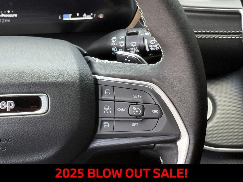 Jeep Grand Cherokee L Laredo 2025