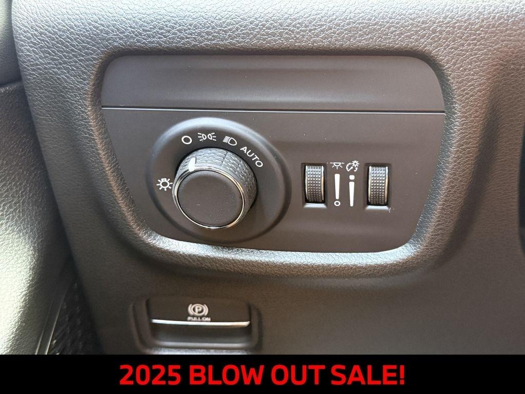 Jeep Grand Cherokee L Laredo 2025