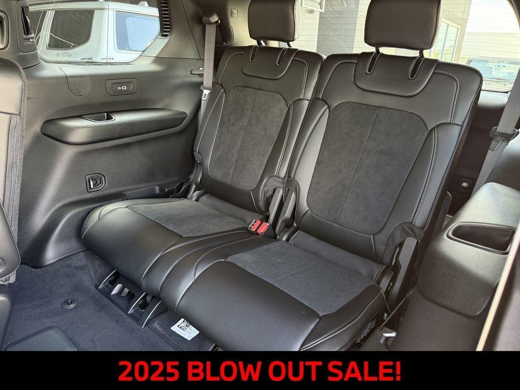 Jeep Grand Cherokee L Laredo 2025