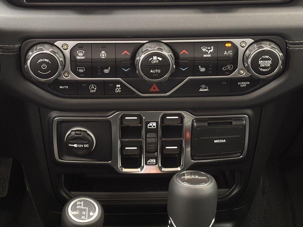 Jeep Gladiator Sport 2025