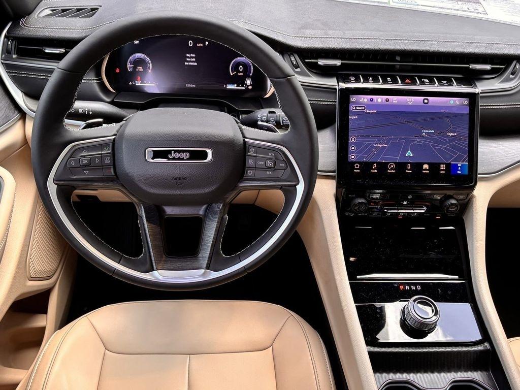 Jeep Grand Cherokee L Limited 2WD 2025