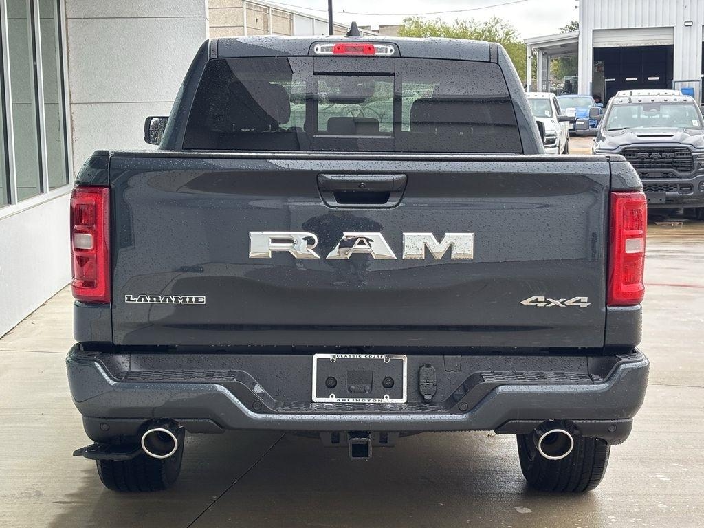 RAM 1500 Laramie Crew Cab SWB 4WD 2026