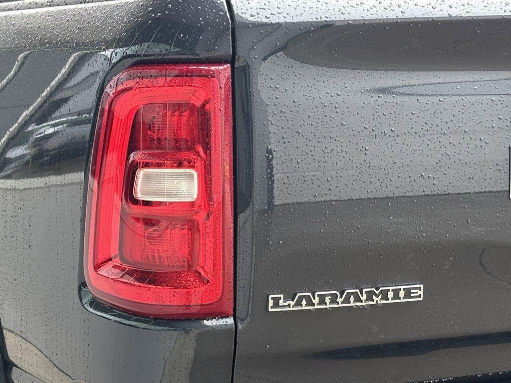 RAM 1500 Laramie Crew Cab SWB 4WD 2026