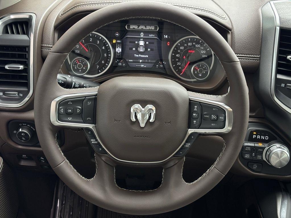 RAM 1500 Laramie Crew Cab SWB 4WD 2026