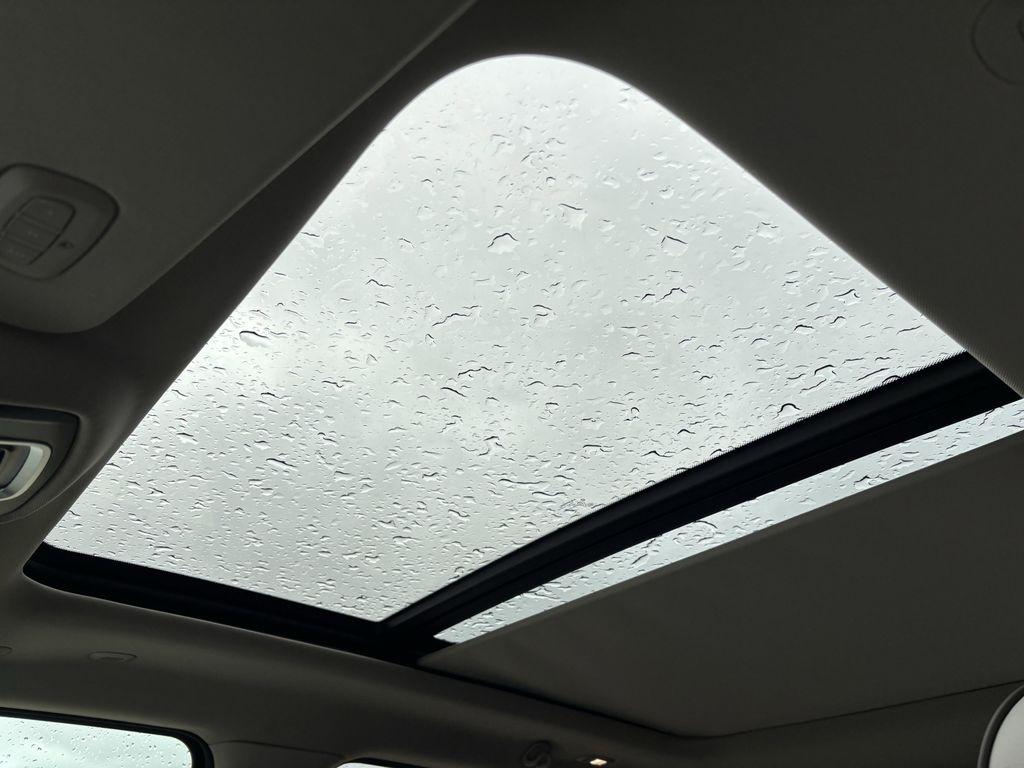 RAM 1500 Laramie Crew Cab SWB 4WD 2026
