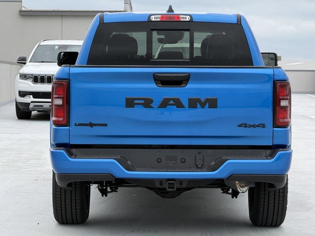 RAM 1500 Big Horn Crew Cab SWB 4WD 2026